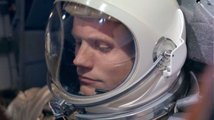 Ay'a ayak basan ilk kişi Neil Armstrong'du.