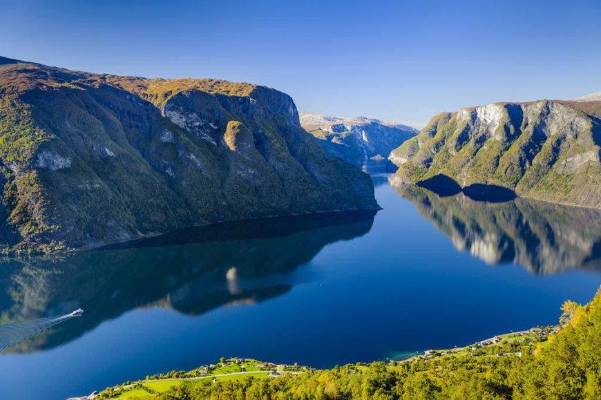 Norveç'in en uzun ve en derin fiyordu olan Sognefjord